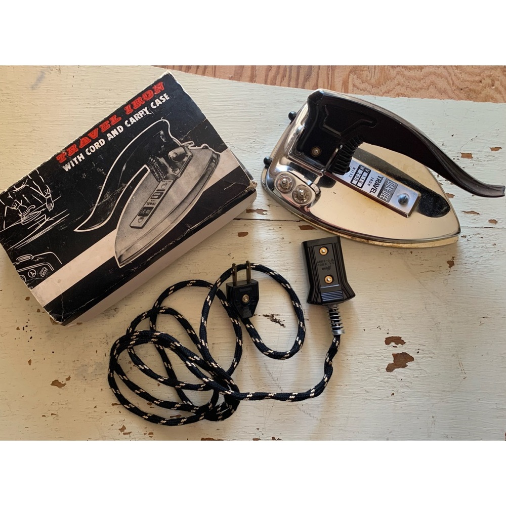 Antique Dan-Dee travel iron